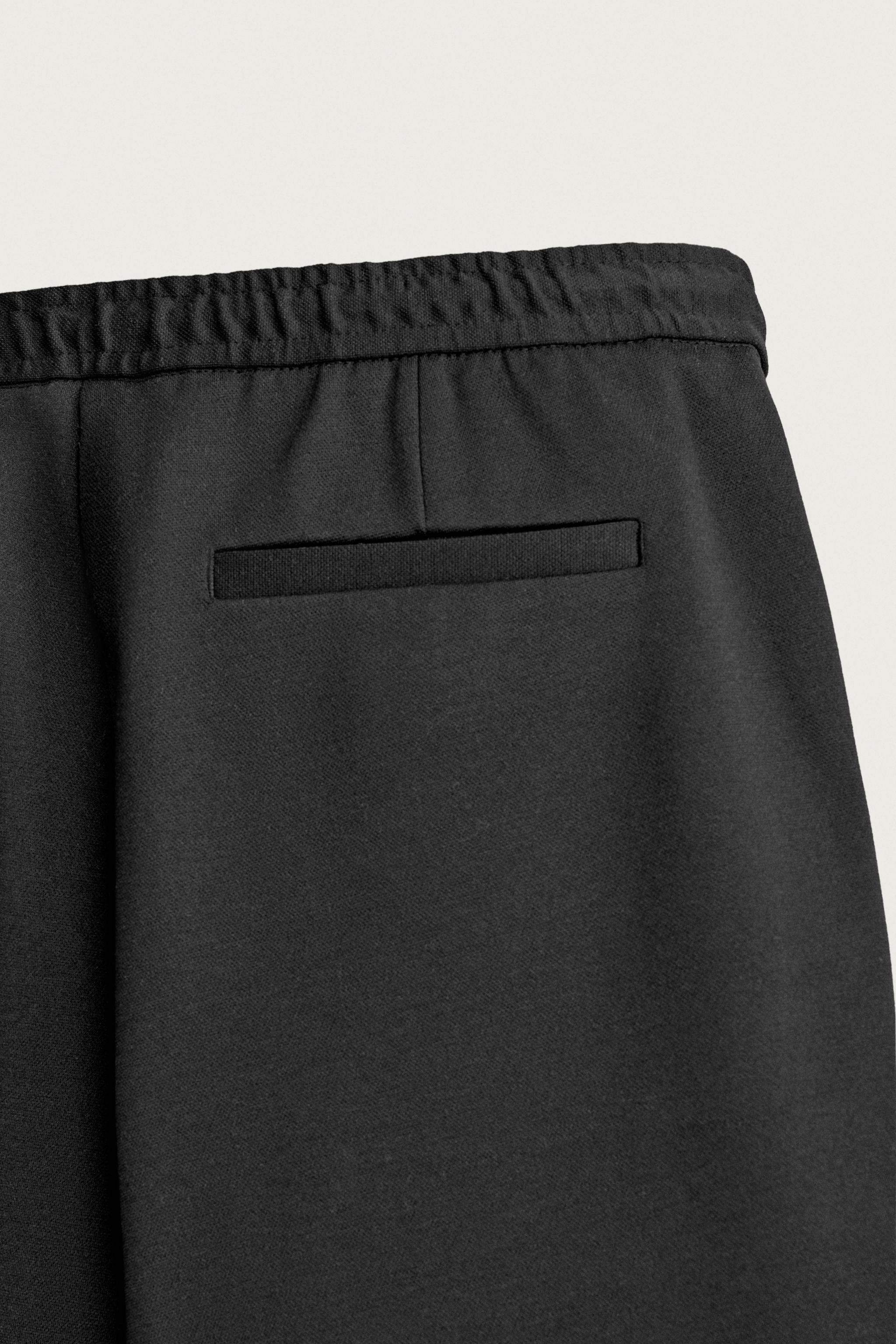 COMFORT REGULAR FIT SHORTS